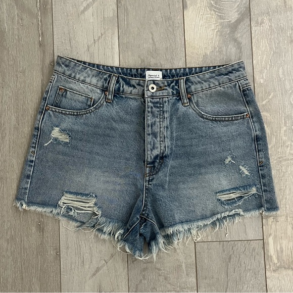 Special A High Rise Medium Washed Distressed Jean Shorts - Picture 6 of 12
